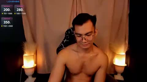 Snapshot of 000batman000 chatting on 02.05.25 Bruce online show from 02.05.25