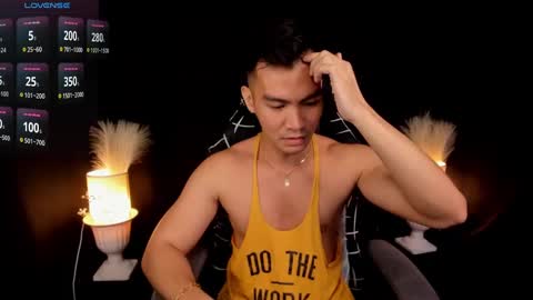 Snapshot of 000batman000 chatting on 03.07.25 Bruce online show from 03.07.25