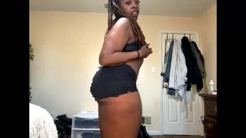 Snapshot of 000cloud9000 chatting on 04.14.26 Cloud9 online show from 04.14.26