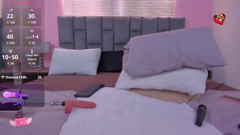 Snapshot of 01victoria chatting on 02.28.25 01victoria online show from 02.28.25