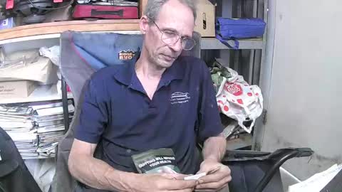 Snapshot of 04oldskool chatting on 12.20.24 04oldskool online show from 12.20.24