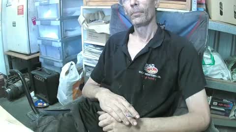 Snapshot of 04oldskool chatting on 01.16.25 04oldskool online show from 01.16.25