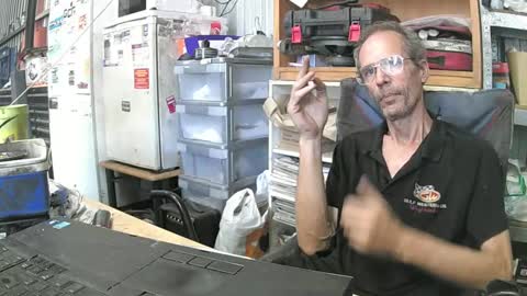 Snapshot of 04oldskool chatting on 01.17.25 04oldskool online show from 01.17.25