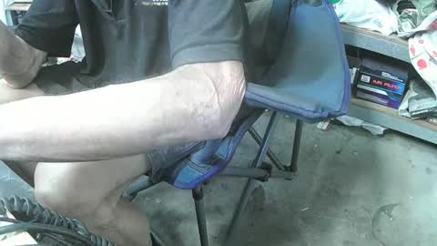 Snapshot of 04oldskool chatting on 10.10.25 04oldskool online show from 10.10.25