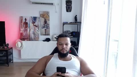 Snapshot of 0_kingsley chatting on 04.26.26 Kingsley online show from 04.26.26