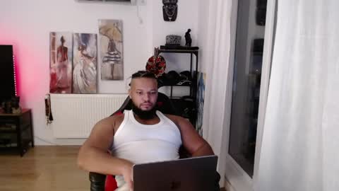 Snapshot of 0_kingsley chatting on 04.30.26 Kingsley online show from 04.30.26