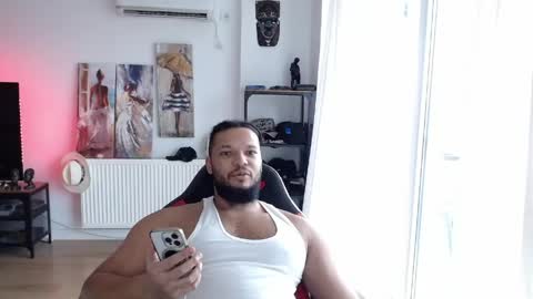 Snapshot of 0_kingsley chatting on 05.20.26 Kingsley online show from 05.20.26