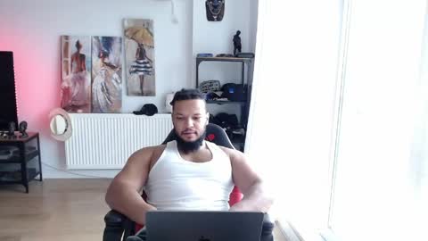 Snapshot of 0_kingsley chatting on 05.31.26 Kingsley online show from 05.31.26