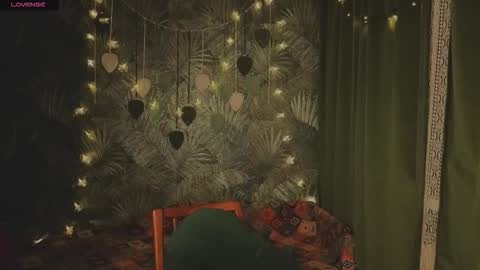 Snapshot of 0ophelia chatting on 02.18.26 0ophelia online show from 02.18.26