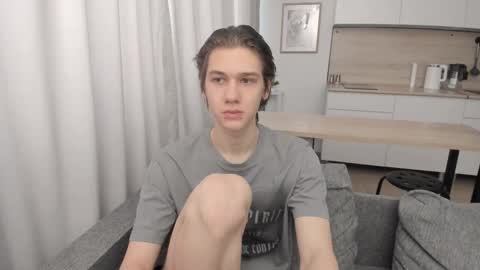 Snapshot of 0verlandd chatting on 10.04.25 Adam online show from 10.04.25