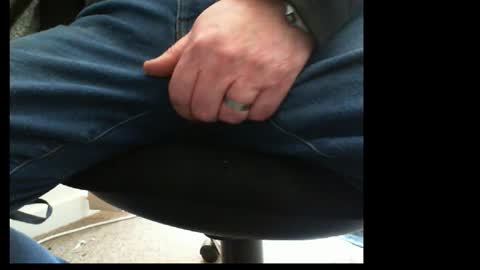 Snapshot of 10mm_socket chatting on 10.27.25 10mm_socket online show from 10.27.25