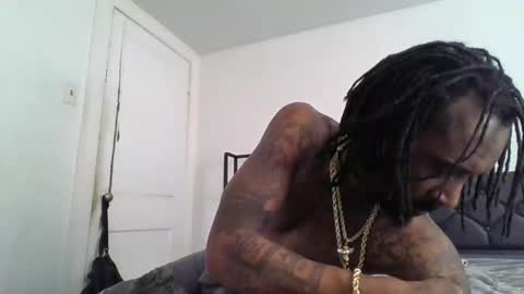 Snapshot of 11hundsum chatting on 03.24.26 Darkmeat100 online show from 03.24.26