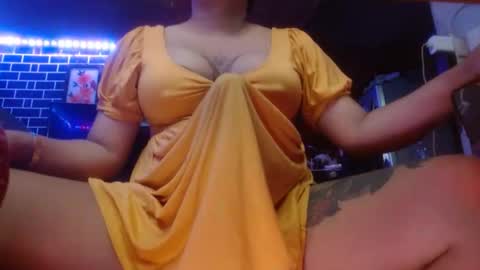 Snapshot of 11inchmonstercock4u chatting on 09.21.25 i am trixie im Your Selfsucking Mistress online show from 09.21.25