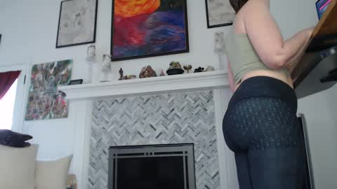 Aurora Willows online show from 01.26.25