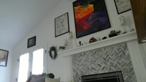 Aurora Willows online show from 10.22.25