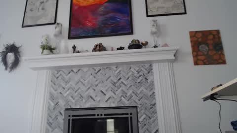 Aurora Willows online show from 02.16.26