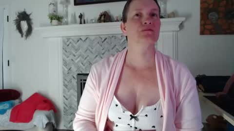 Aurora Willows online show from 04.02.26