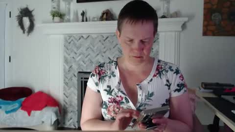 Aurora Willows online show from 04.17.26