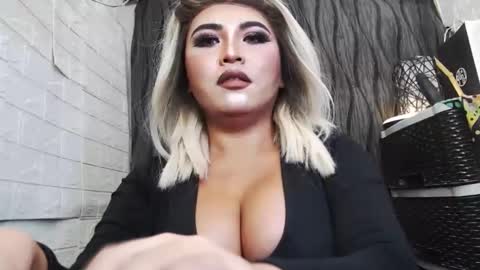 sexy kia online show from 10.11.25