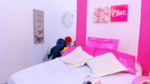 Scarlette  online show from 12.21.24