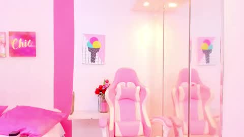 Scarlette  online show from 01.04.25