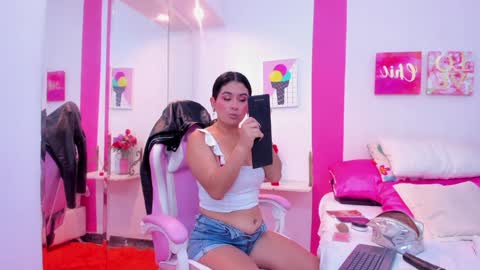 Scarlette  online show from 02.01.25