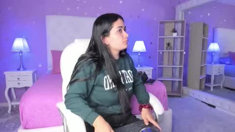 Scarlette  online show from 11.05.25