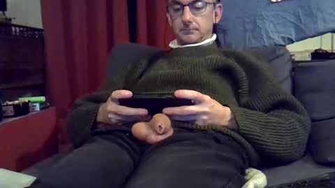 Snapshot of 18remy45 chatting on 12.11.24 18remy45 online show from 12.11.24