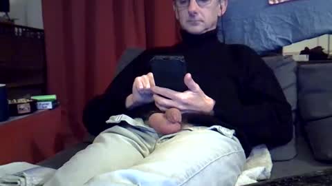 Snapshot of 18remy45 chatting on 12.30.24 18remy45 online show from 12.30.24