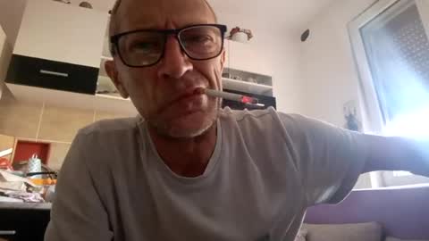 Snapshot of 1973man chatting on 06.20.26 1973man online show from 06.20.26
