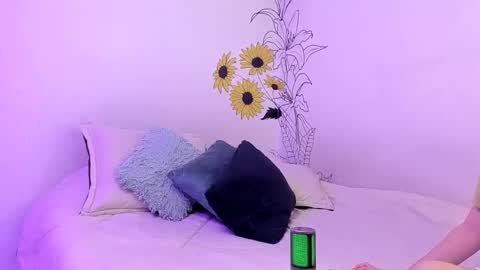 Snapshot of 19adam98 chatting on 09.17.25 Adam and Venus online show from 09.17.25