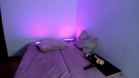 Carl the good girl online show from 11.24.25