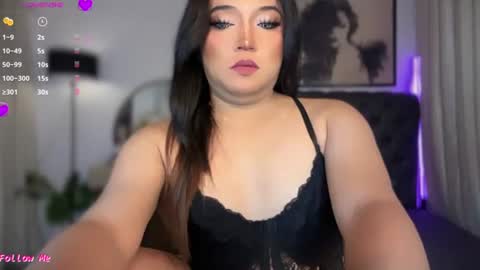 Snapshot of 1bestlover chatting on 06.17.26 Ekang online show from 06.17.26
