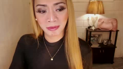 Snapshot of 1bigsurprise4you chatting on 12.27.24 angel online show from 12.27.24