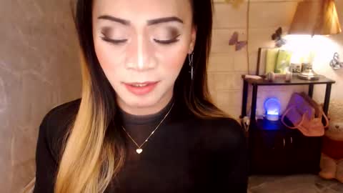 Snapshot of 1bigsurprise4you chatting on 09.12.25 angel online show from 09.12.25