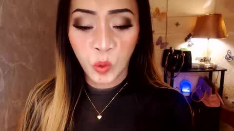 Snapshot of 1bigsurprise4you chatting on 09.24.25 angel online show from 09.24.25