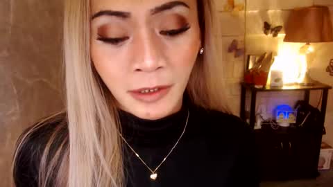 Snapshot of 1bigsurprise4you chatting on 11.19.25 angel online show from 11.19.25