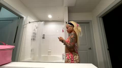 Snapshot of 1lexibae chatting on 07.17.26 1lexibae online show from 07.17.26