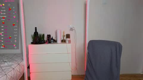 Michelle online show from 10.08.25