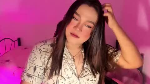 1lovelymess online show from 11.18.25