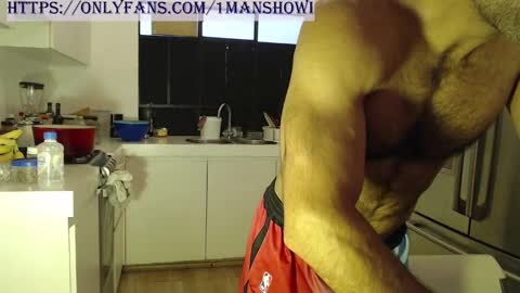 Snapshot of 1manshow11 chatting on 02.21.25 1manshow11 online show from 02.21.25