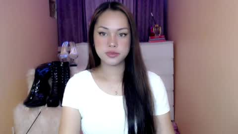 Snapshot of 1miracle_tranny chatting on 06.11.26 1miracle_tranny online show from 06.11.26