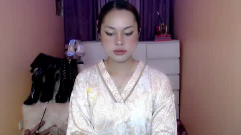 Snapshot of 1miracle_tranny chatting on 06.22.26 1miracle_tranny online show from 06.22.26
