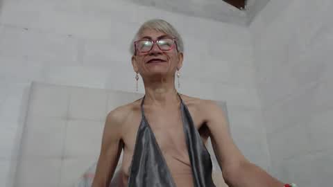 Snapshot of 1miss_monserrate chatting on 01.20.25 Miss Monserrate online show from 01.20.25