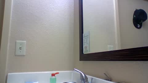 Snapshot of 1nastya8 chatting on 02.13.26 TheShyOne18 online show from 02.13.26