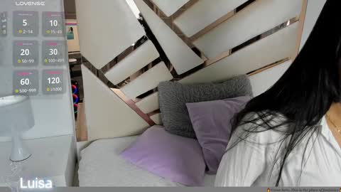 Snapshot of 1naughty_milf chatting on 01.08.25 Luisa online show from 01.08.25