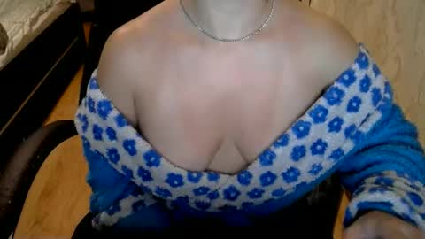 1your_hot_girls online show from 02.04.25
