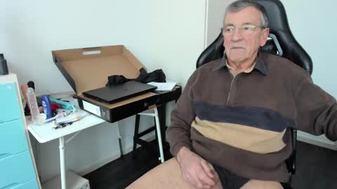 Henk online show from 02.05.26