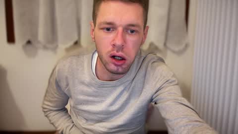 Snapshot of 2017ssseeexxx chatting on 12.02.24 Romano online show from 12.02.24