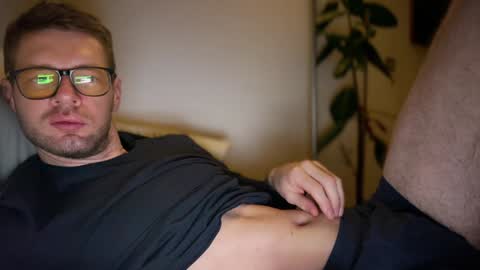 Snapshot of 2017ssseeexxx chatting on 12.05.24 Romano online show from 12.05.24